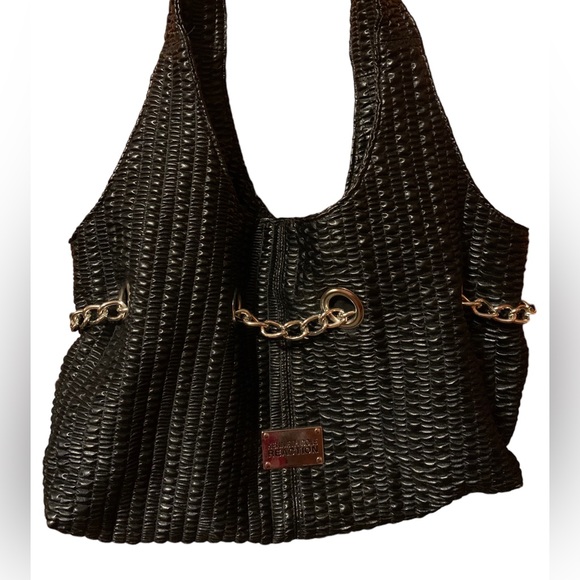 Kenneth Cole Reaction Handbags - KENNETH COLE REACTION Black & Silver Chain Magnetic Closure Handbag Purse